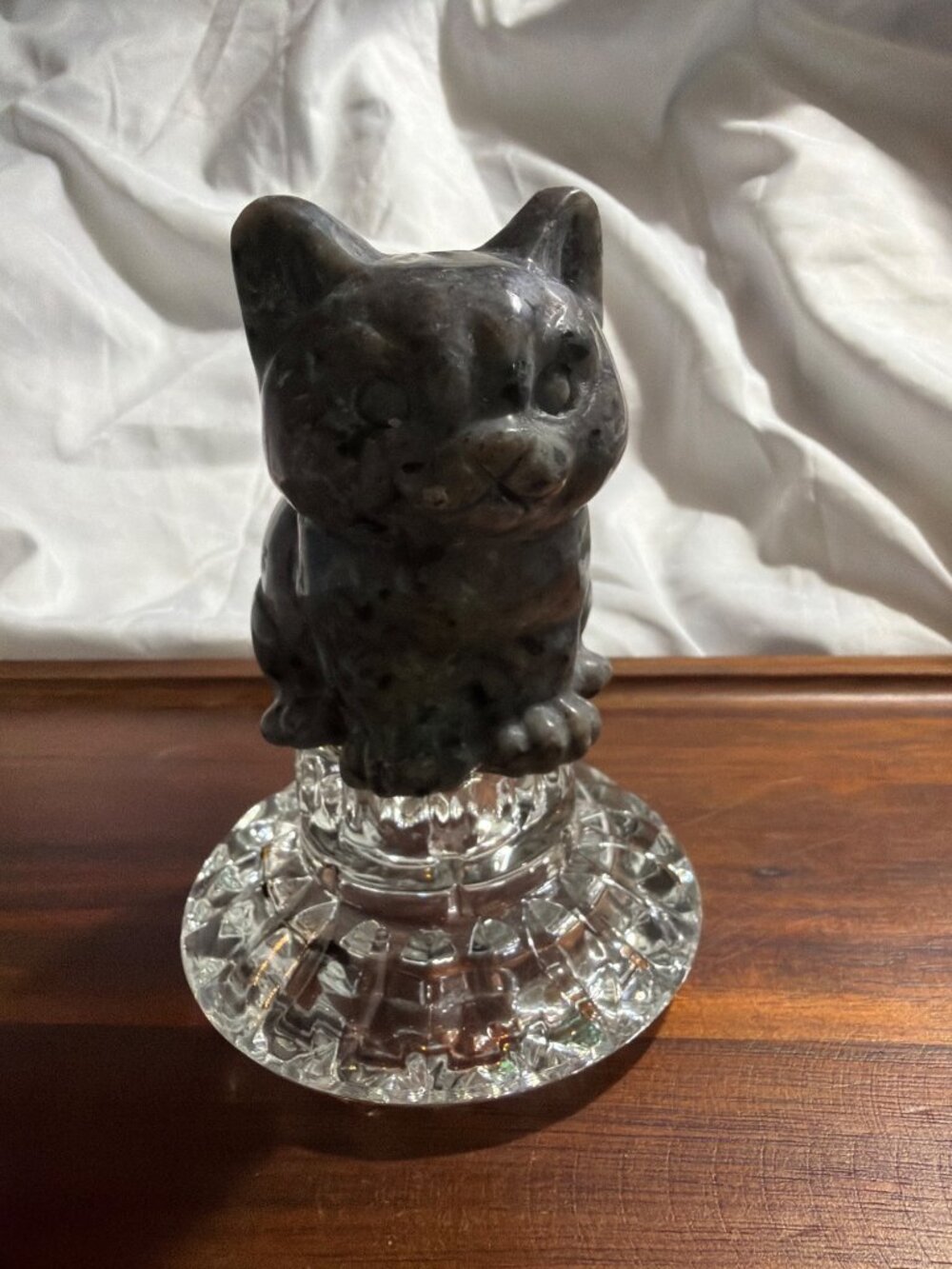 Yooperlite Cat Crystal Carving